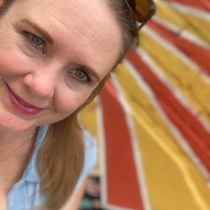 Meet your Posher, Risa